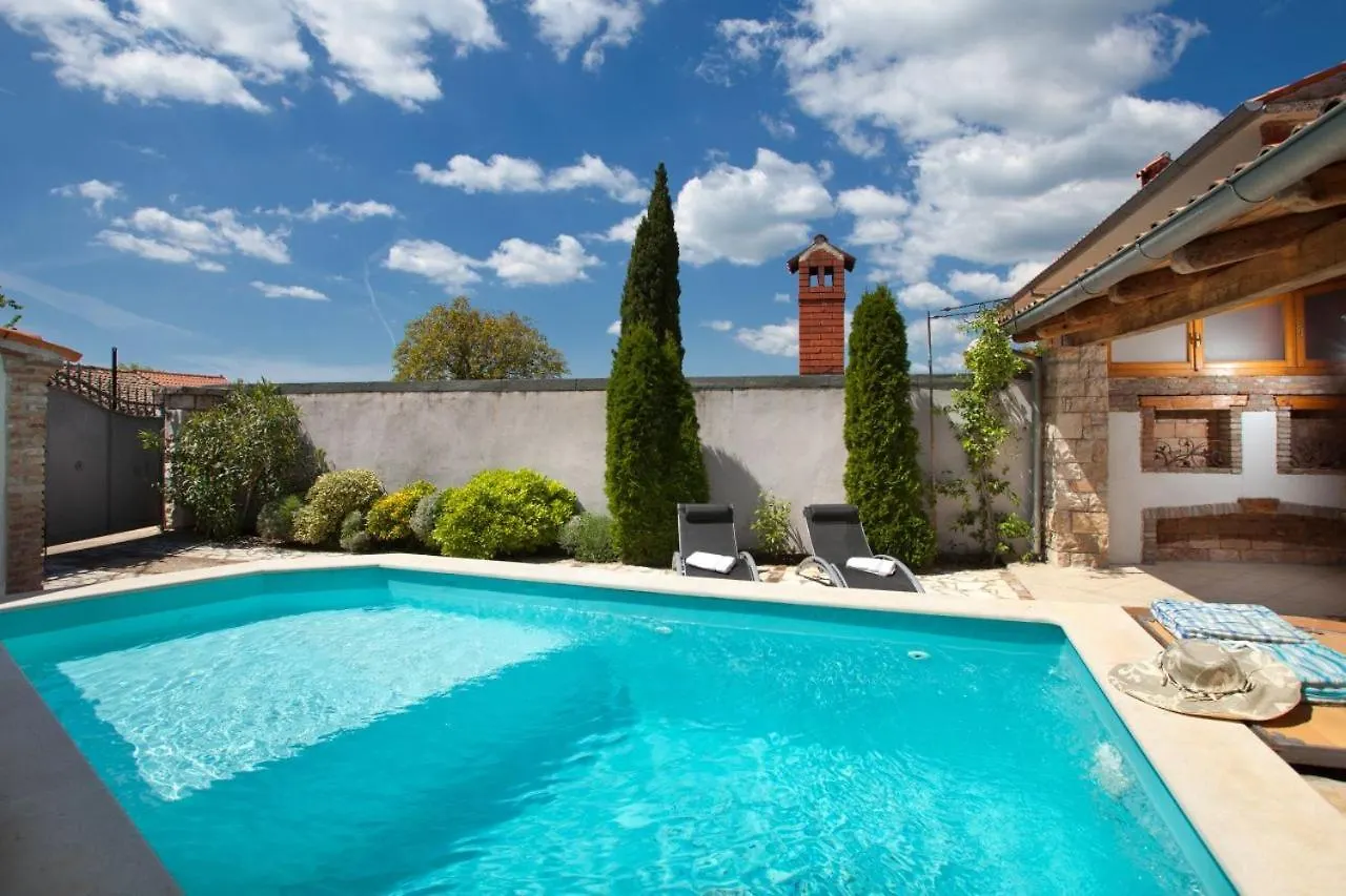 Villa Puntarina  Barban